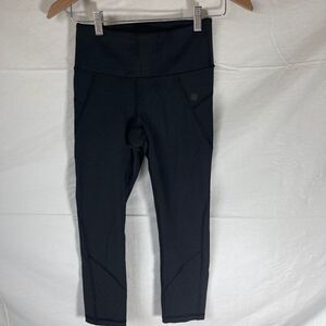 Athleta‎ Black Capri Yoga Leggings Sz XS